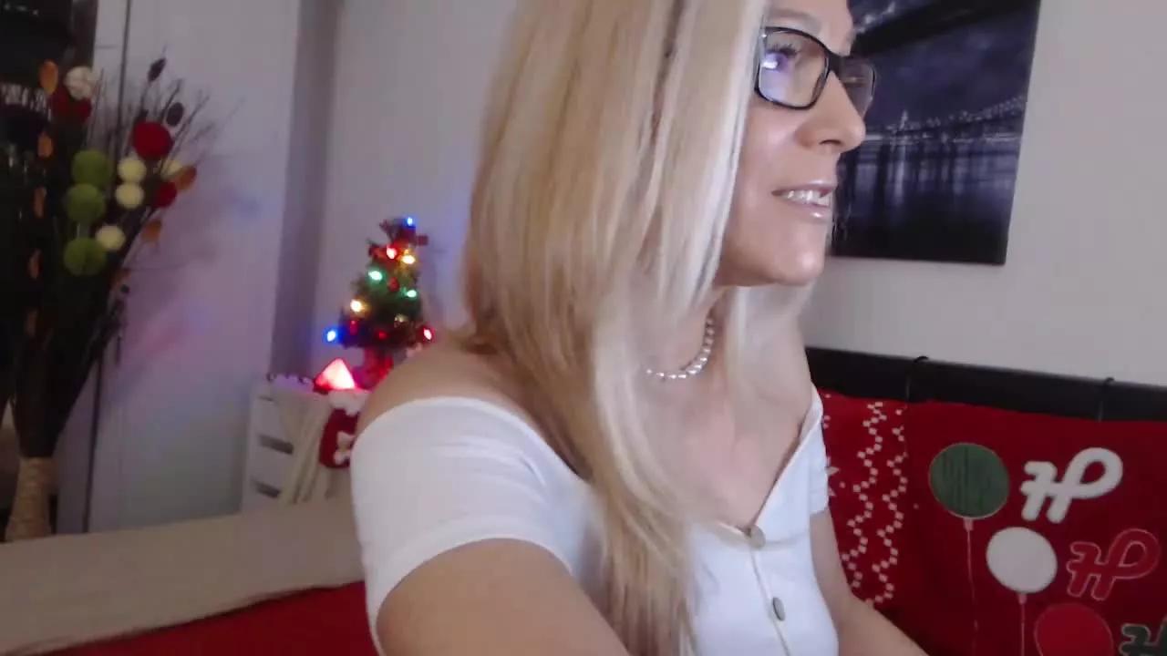 Reeya on Streamray 