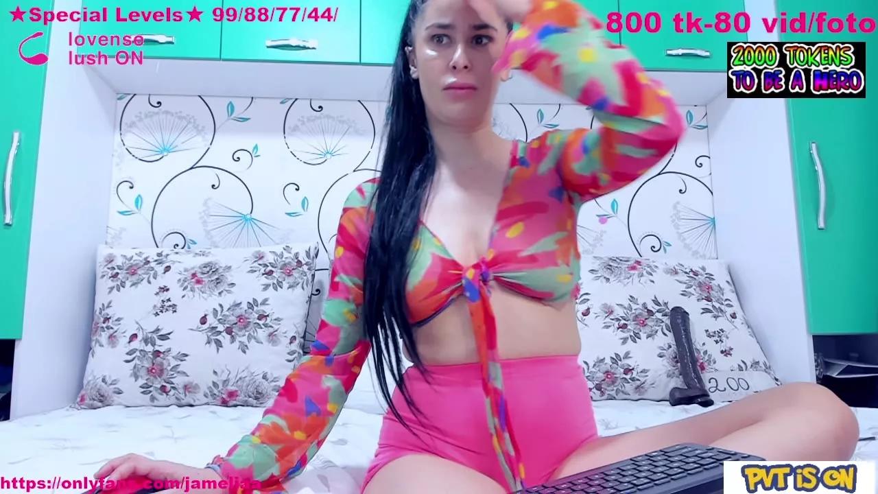 SpicyCrystall on Streamray 