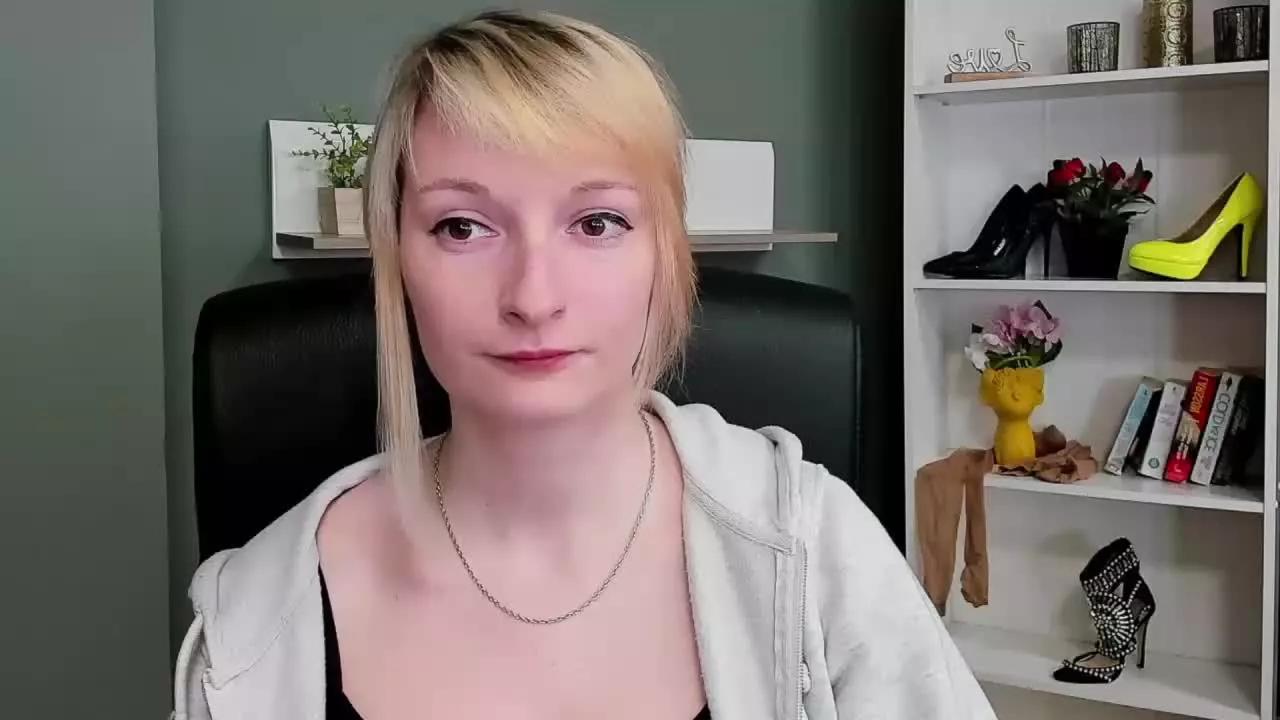 TeaseBlair on Streamray 