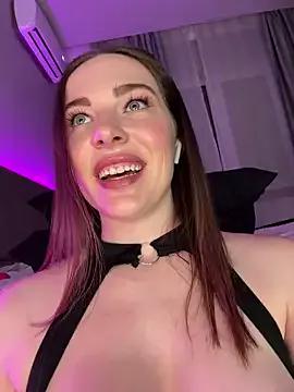 -SweetDi- on StripChat 