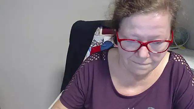 Freechat Adelewildx on StripChat