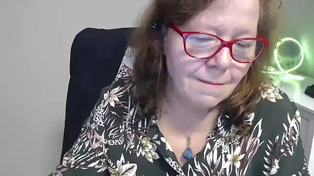 Freechat Adelewildx on StripChat