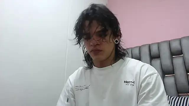 Freechat AlbertBernal69 on StripChat