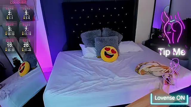 Private Alexa__Blue on StripChat