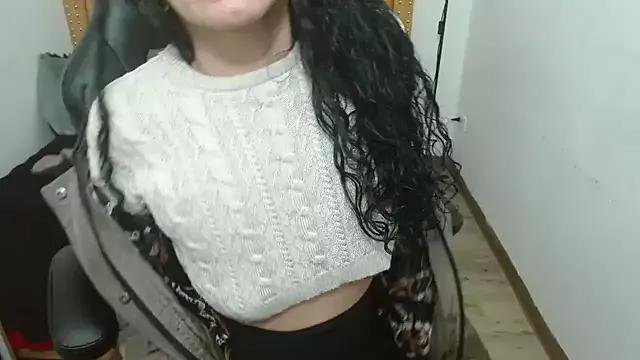 AlexandraJones_ on StripChat 