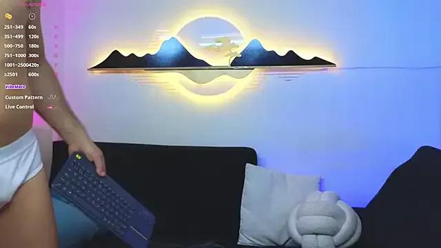 Freechat Almiboys on StripChat