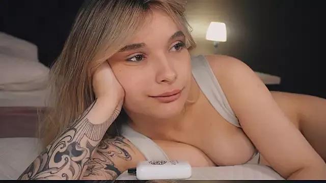 Bella_Alita on StripChat 