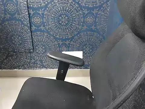 Freechat catpussy_ruhi on StripChat