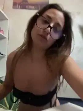 Freechat Celine_charme on StripChat