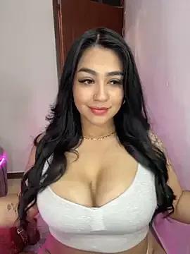 Freechat Charlotte_cutee18 on StripChat