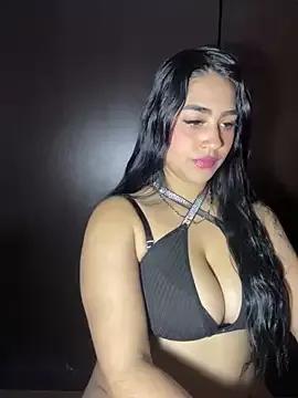 Freechat Charlotte_cutee18 on StripChat