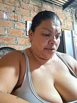 chubby_sexy_big_tits on StripChat 