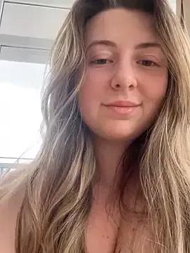 Freechat curvyflawless on StripChat