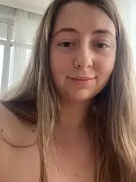Freechat curvyflawless on StripChat