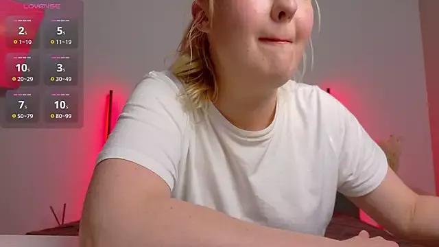 Debora_WebStar on StripChat 