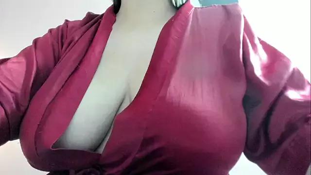 Freechat dolly_zoe on StripChat
