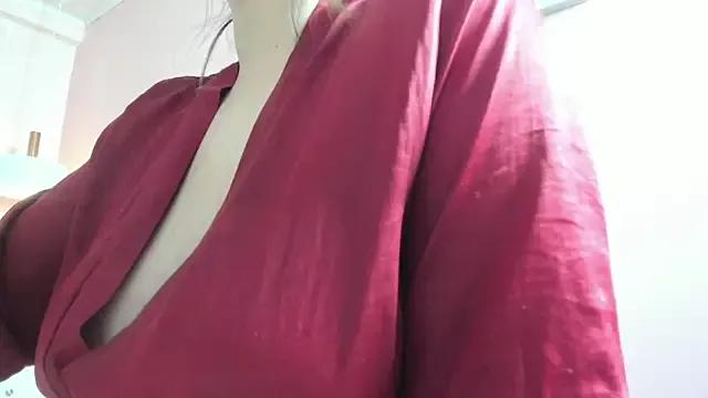 Freechat dolly_zoe on StripChat