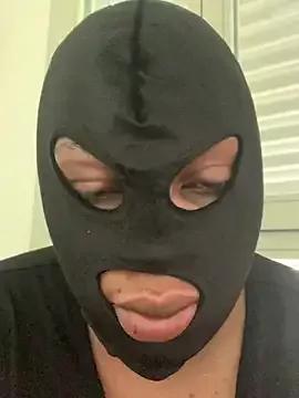 doucesuucreii on StripChat 