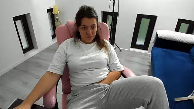 Freechat Dyana_Kaylinn on StripChat