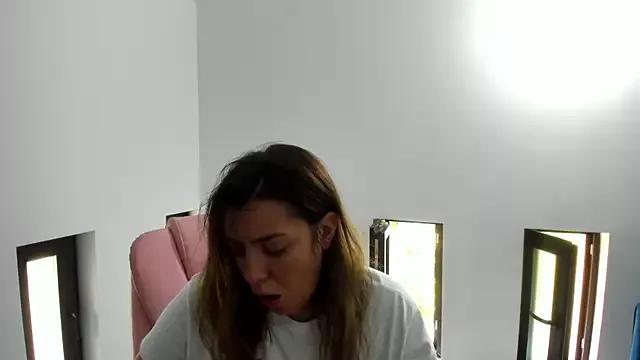 Freechat Dyana_Kaylinn on StripChat