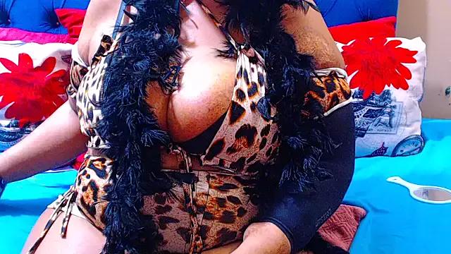 Freechat ebonycandy10 on StripChat