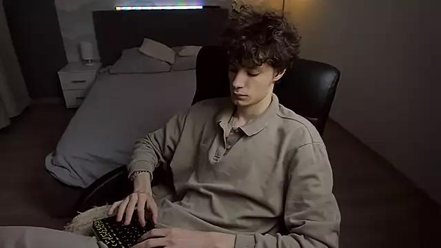 Edvard_Blare on StripChat 