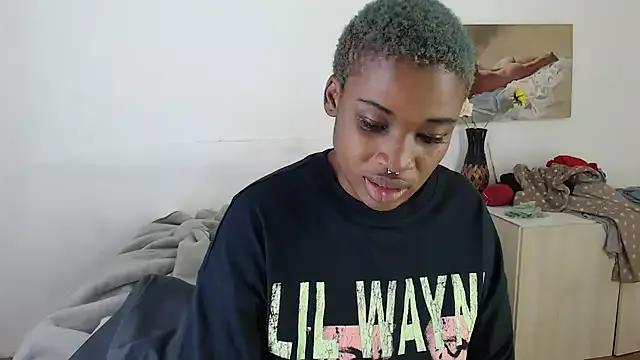 FLOWERLIPS25 on StripChat 