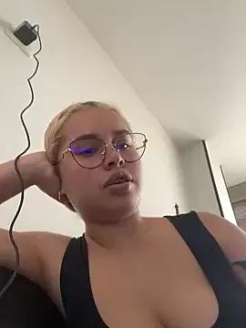 Freechat Haelycute on StripChat