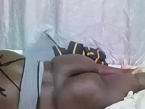 happy_sonia on StripChat 