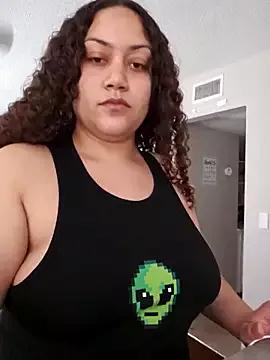 honeeyyy_pot on StripChat 
