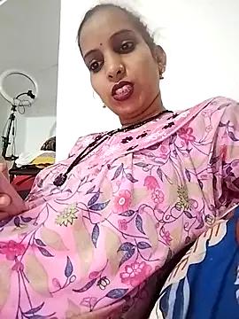 Hotty-Nidhi on StripChat 