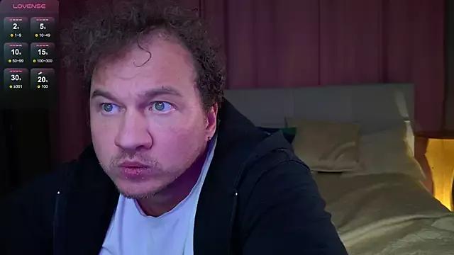 IkonaDidi on StripChat 