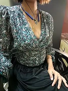 Private Isha_Sax on StripChat
