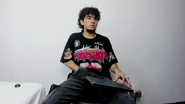 JackesTaylor on StripChat 