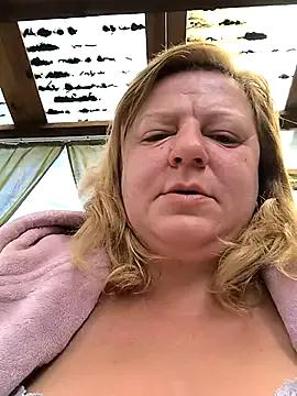 jusichka on StripChat 