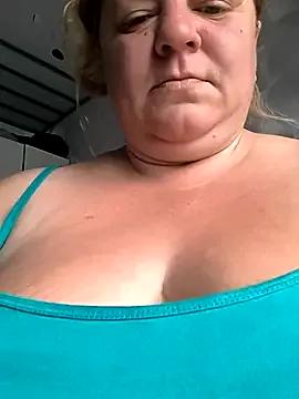jusichka on StripChat 