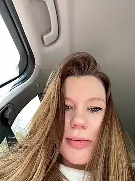 Freechat justmilaa on StripChat