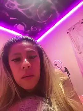 Karly_moon on StripChat 