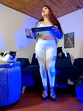 Freechat keila_j on StripChat