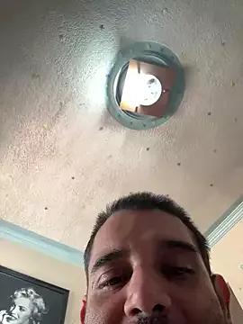 Freechat kevinbolena on StripChat