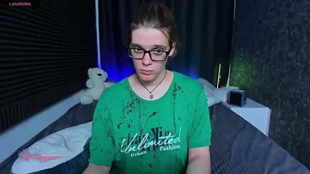 KIKI_Krash on StripChat 