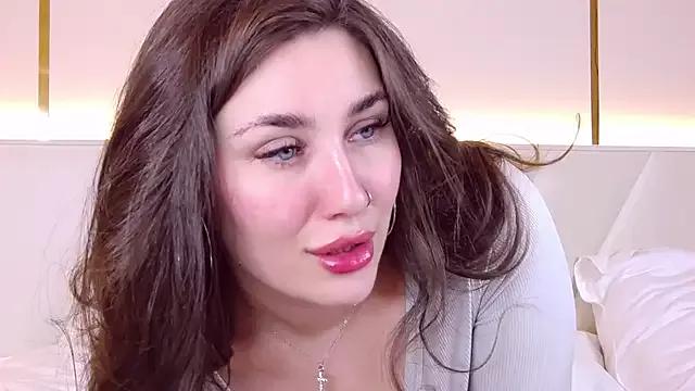 KiraBarlows on StripChat 