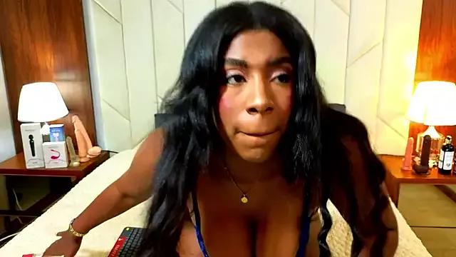 KloheCurvy on StripChat 