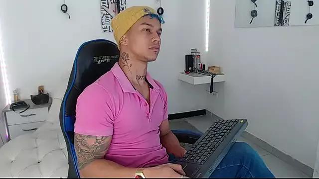 Leonard_Price on StripChat 