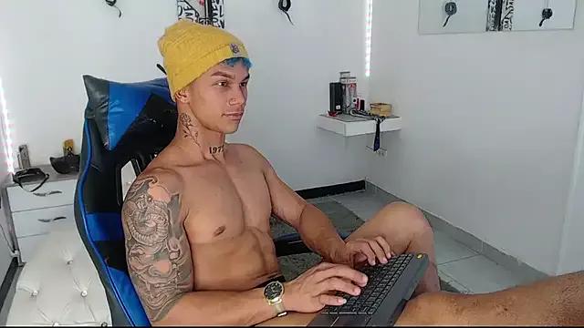 Leonard_Price on StripChat 