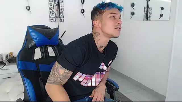 Leonard_Price on StripChat 