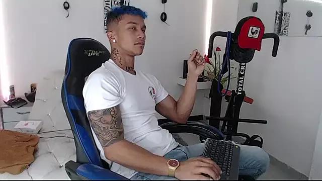 Leonard_Price on StripChat 