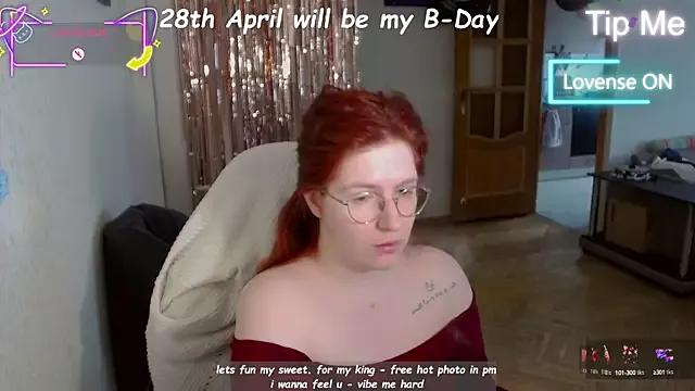 LesyaOxi on StripChat 