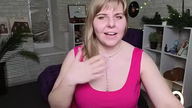 Lexy_Lait on StripChat 