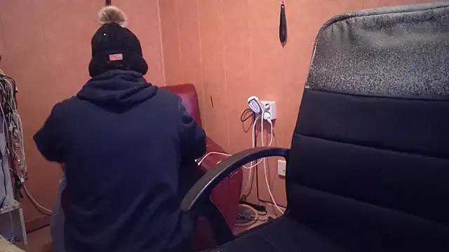 Lia_Y_PatrickX on StripChat 